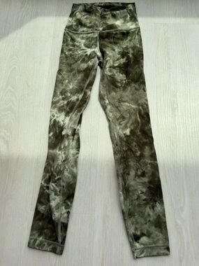 lululemon athletica Olive Tie-Dye High-Waist Align Leggings